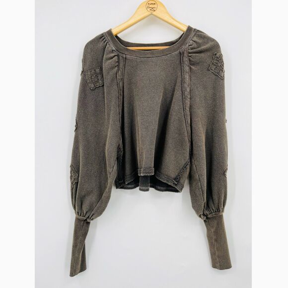 Free People Cropped Crewneck Sweatshirt Crochet Medallions, Size XS, Boho Boxy - Picture 1 of 9